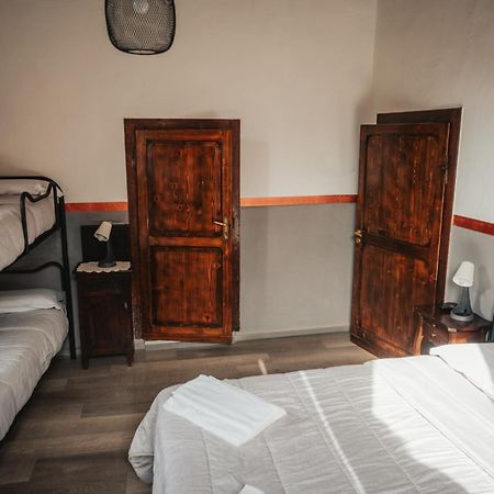 גוביו Locanda Del Duca מראה חיצוני תמונה