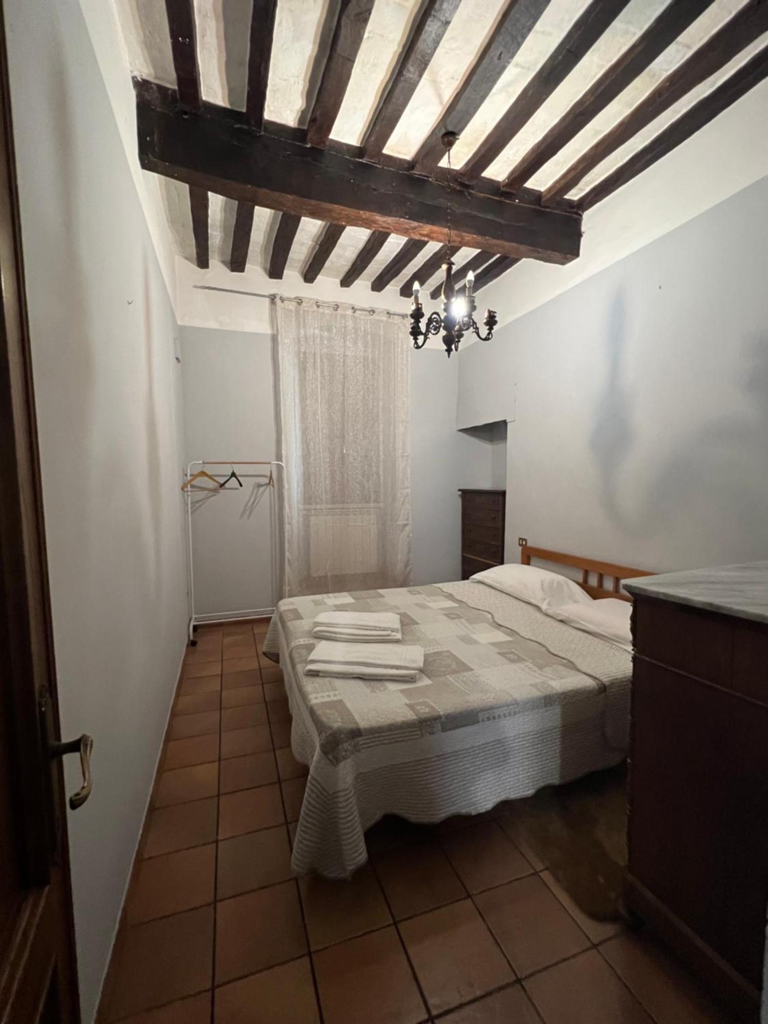 גוביו Locanda Del Duca מראה חיצוני תמונה